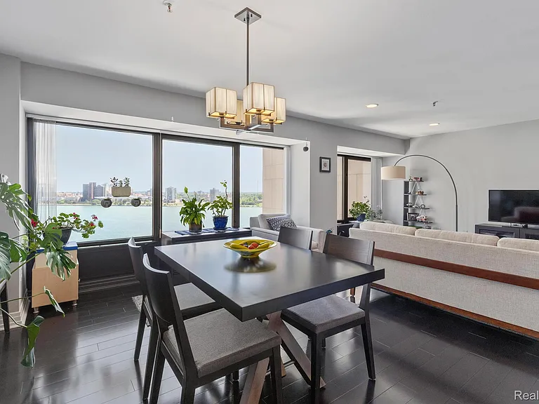 1001 W Jefferson Ave #15B — Photo 13
