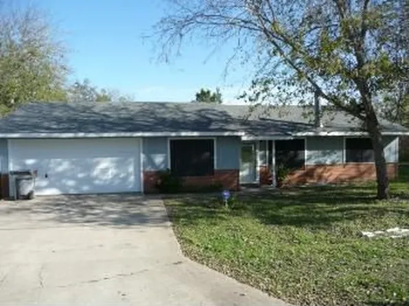 1347 Lovers Ln, Bastrop, TX 78602