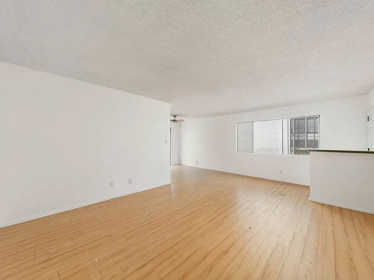 11861 Texas Ave #6 — Photo 13