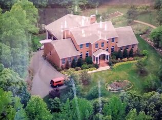 7815 Shannon Hill Rd, Louisa, VA 23093