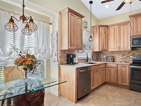 3rd image of 14 Cherrywood Way