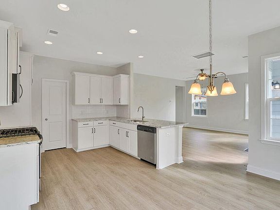 5th image of 4006 Windsor Ward Ln