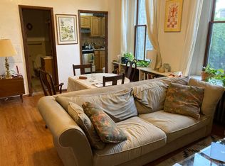 2222 Green St APT 4, Philadelphia, PA 19130