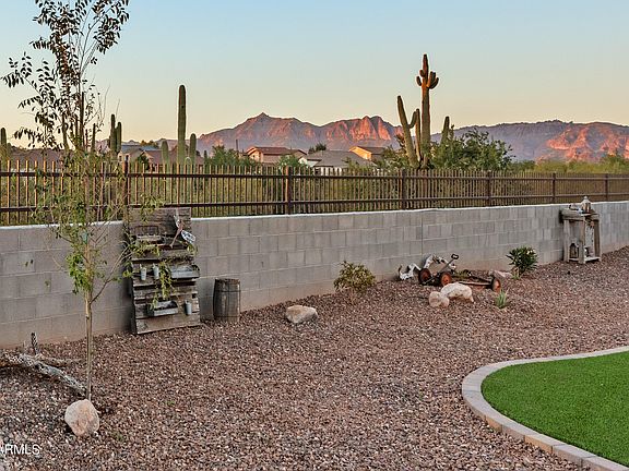 3rd image of 48212 N BASILIO Street