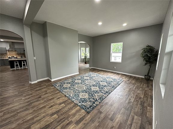 3rd image of 426 Fairmont Ave