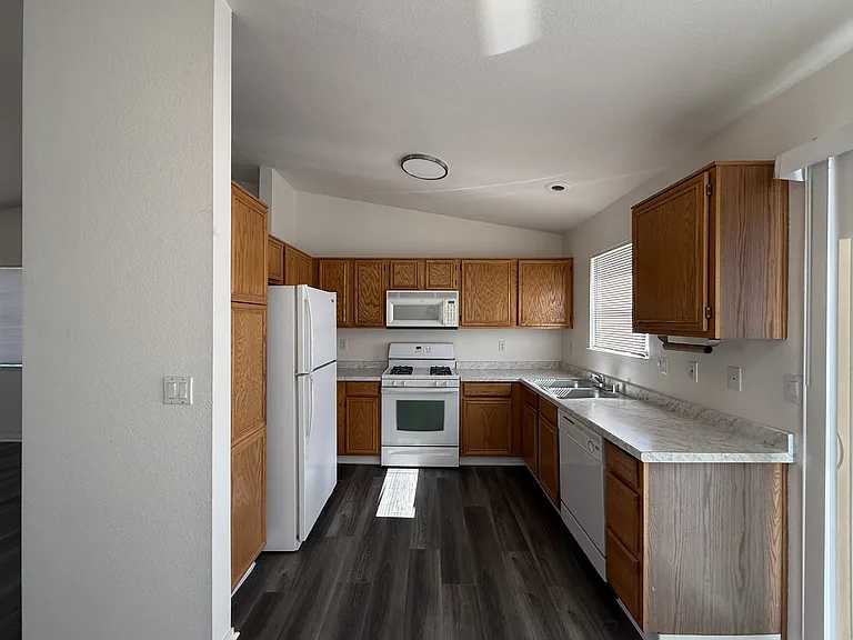 6408 Aleut Ct — Photo 4