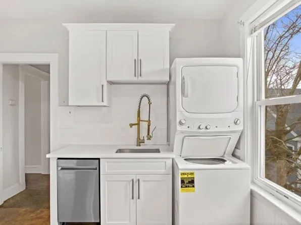 9 Sumner Sq Floor 2, Dorchester, MA 02125