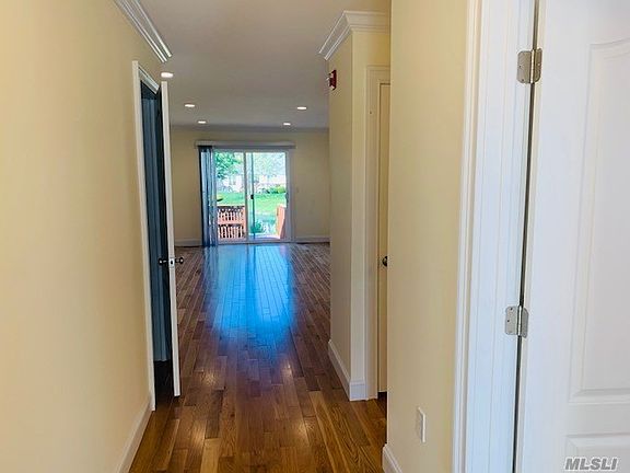 3rd image of 1003 Constance Ln