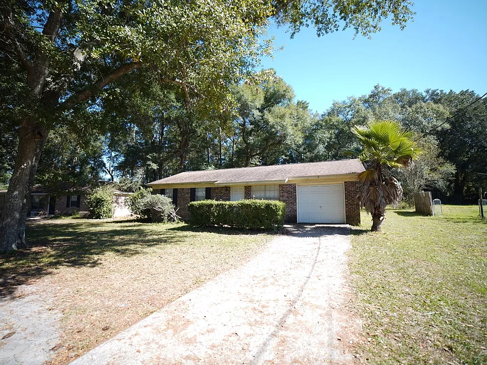4521 Autumn Woods Way