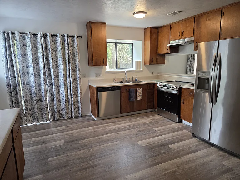 2913 Duffton Loop — Photo 5