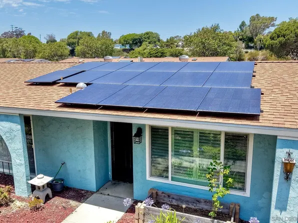 3597 Pear Blossom Dr, Oceanside, CA 92057