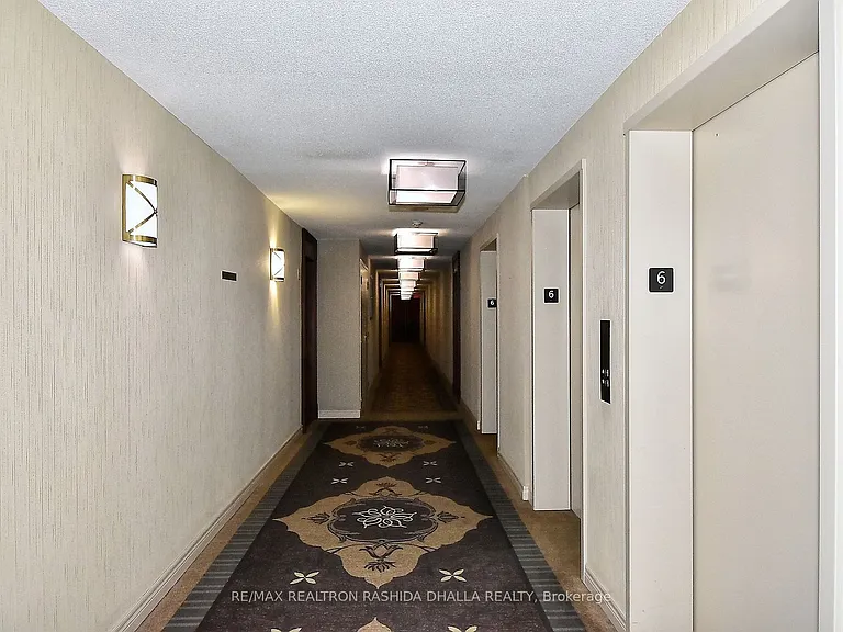 39 Oneida Cres #610 — Photo 30