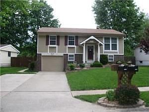3rd image of 1020 Highland Dr