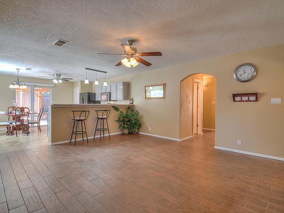 5th image of 11123 Desert Dreamer St NW