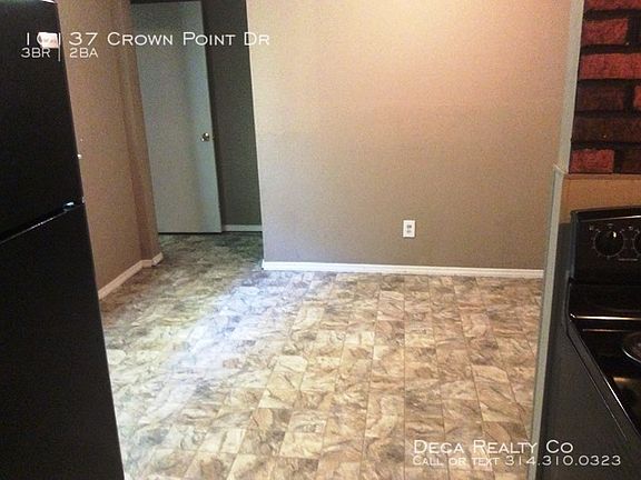 3rd image of 10137 Crown Point Dr