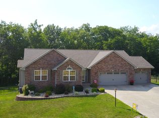 236 Karagen Cir, Metamora, IL 61548