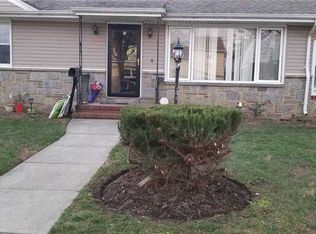 281 Rutland Ave, Freeport, NY 11520