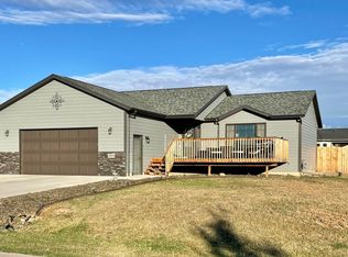 22974 Candlelight Dr, Rapid City, SD 57703