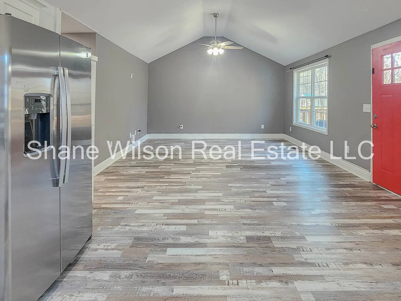 1412 Stevenson Dr — Photo 4