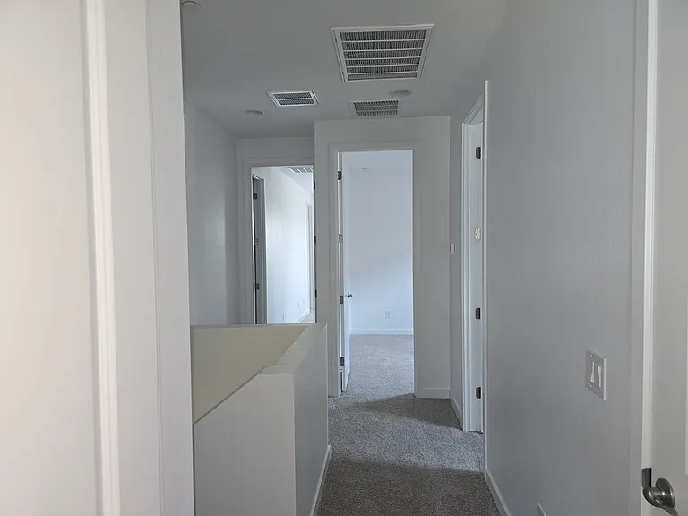 20644 W Thomas Rd — Photo 4