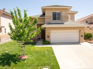 14877 Shetland Ln, Fontana, CA 92336