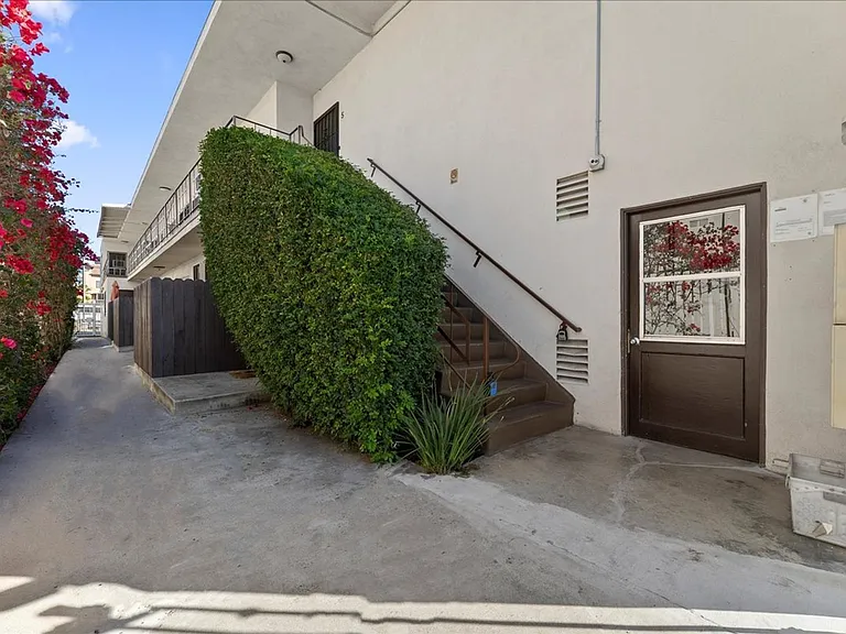 1336 N Citrus Ave #2 — Photo 16