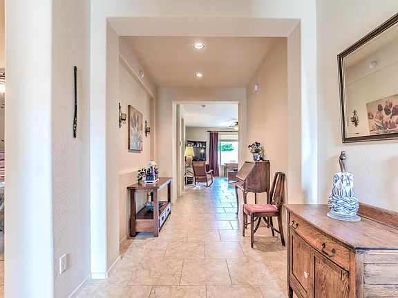 5th image of 72 W Aster Dr