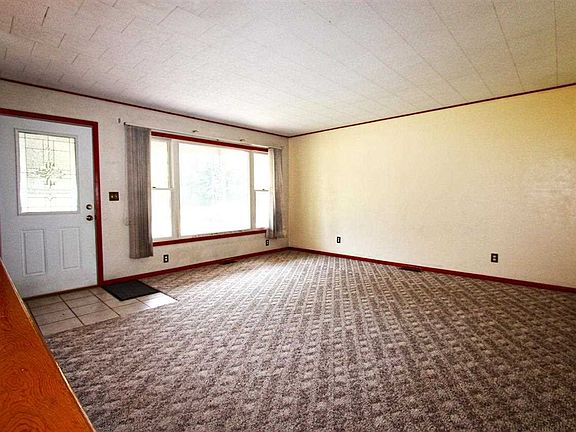 5th image of 3141 Pleasant Plain Ave