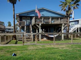 607 Sea Shell Rd, Surfside Beach, TX 77541