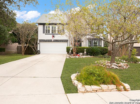 3rd image of 2614 Melrose Canyon Dr