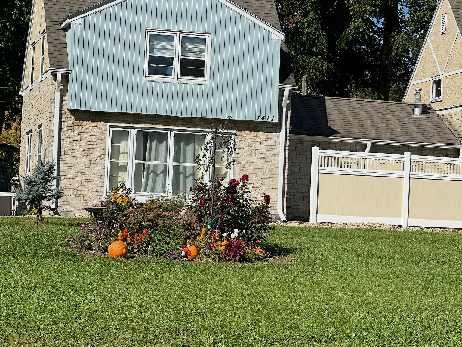 2 bed, 1040 sqft, $1,150 — Photo 2