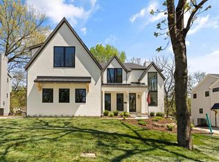 7635 Reinhardt St, Prairie Village, KS 66208