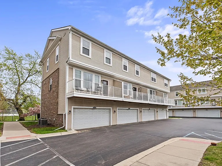 1031 N Sherman Dr #A — Photo 11
