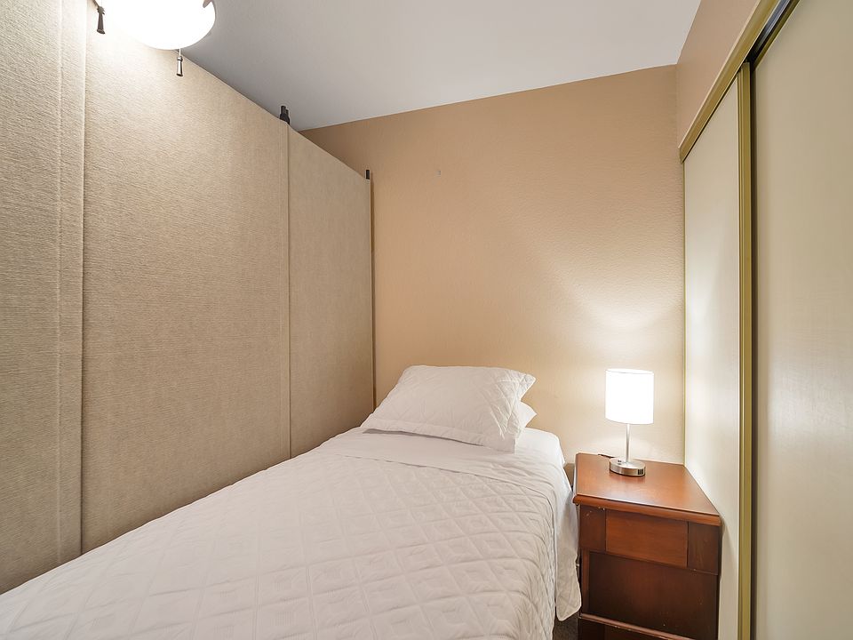 1st image of 3175 Tarpon Dr #6