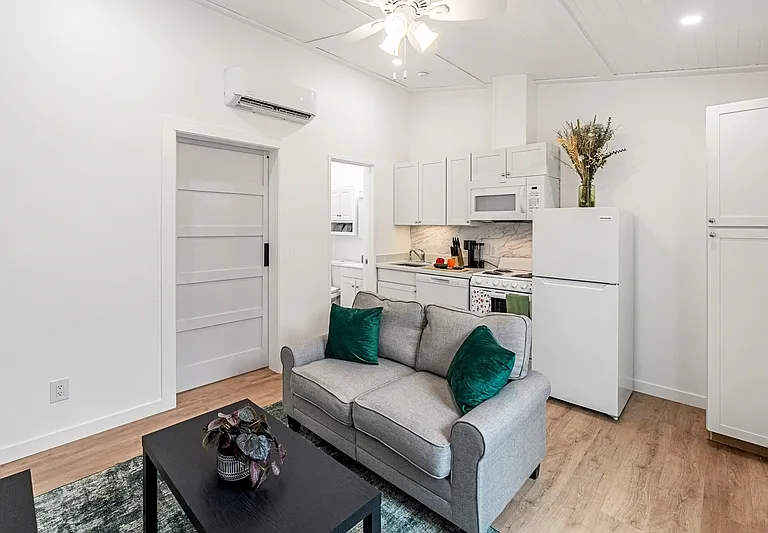 204 Marlin St #10 — Photo 1
