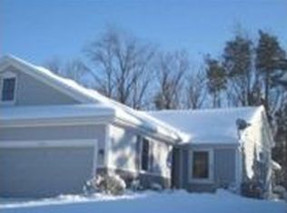 6436 Highland Ridge Dr, East Lansing, MI 48823