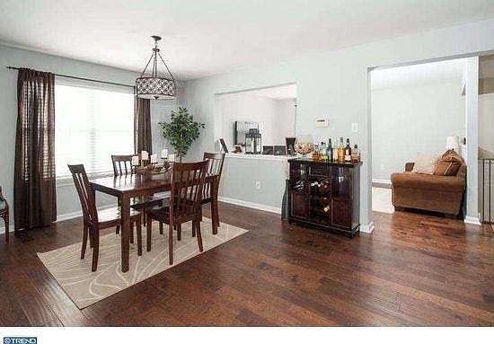 Dining room (before repainted)