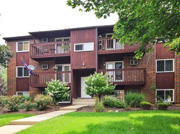 669 Daisy Ln APT 203, Roselle, IL 60172