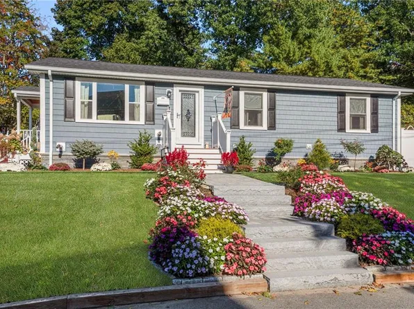 66 Phenix Ave, West Warwick, RI 02893