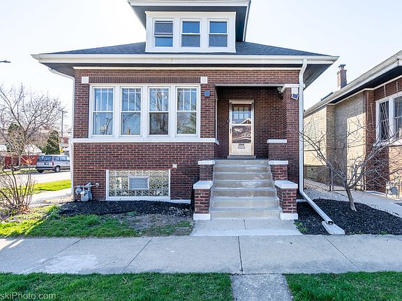 2nd image of 1244 S 59th Ct