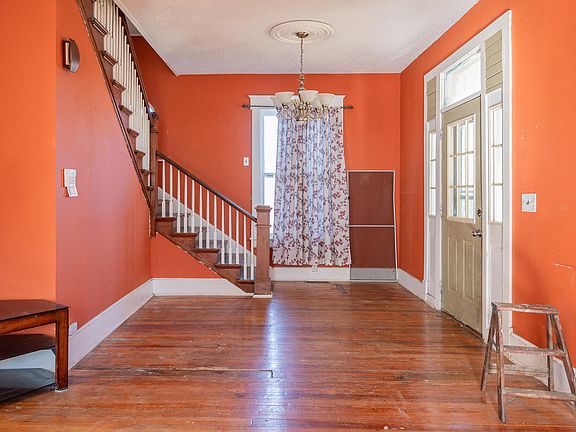 5th image of 2533 N Campbell Ave