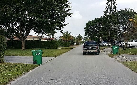 4th image of 410 NW 202nd Ter