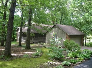 6333 E Skyline Dr, Springfield, MO 65809