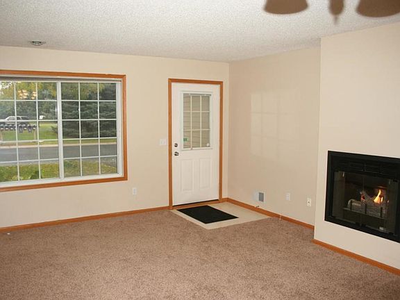 5th image of 560 Mariner Way