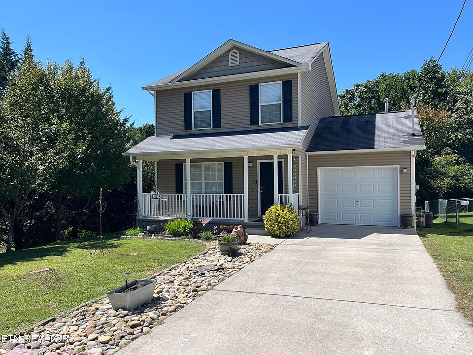 1st image of 8201 Oak Terrace Ln