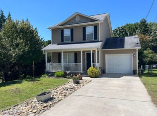 8201 Oak Terrace Ln, Powell, TN 37849