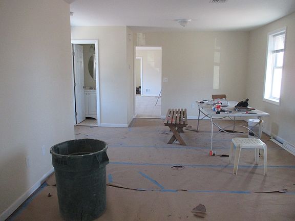 3rd image of 2431 Forest Ave