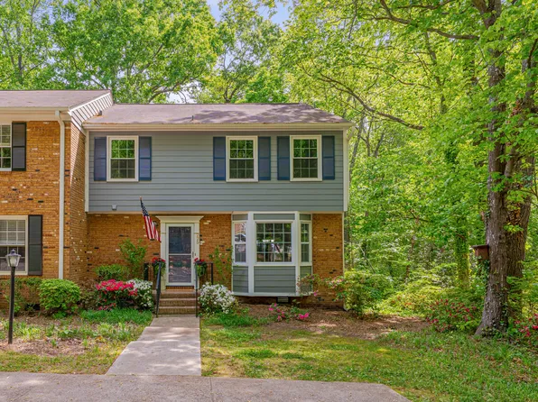 225 Bay Dr, Cary, NC 27511