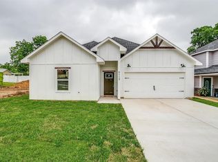 5113 Sunshine Dr, Fort Worth, TX 76105