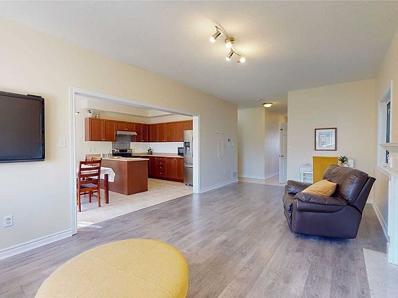 2nd image of 77 Richmond Park Dr